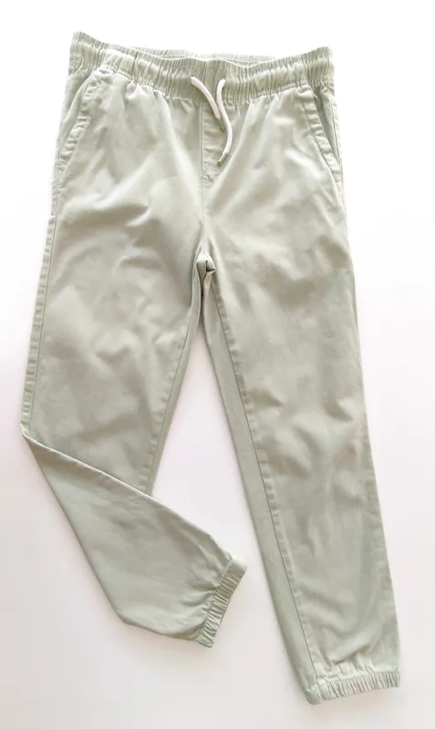 Jogger. bas. talle: 16.