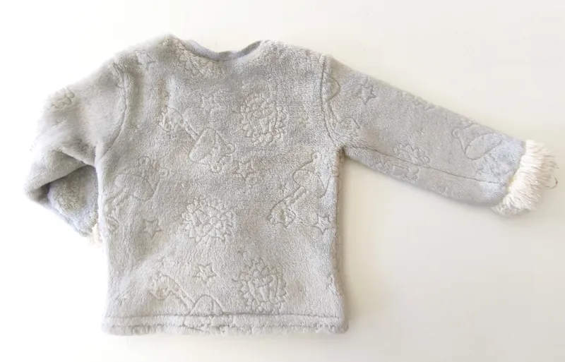 Conjunto de polar. talle: 0 - 3 meses.