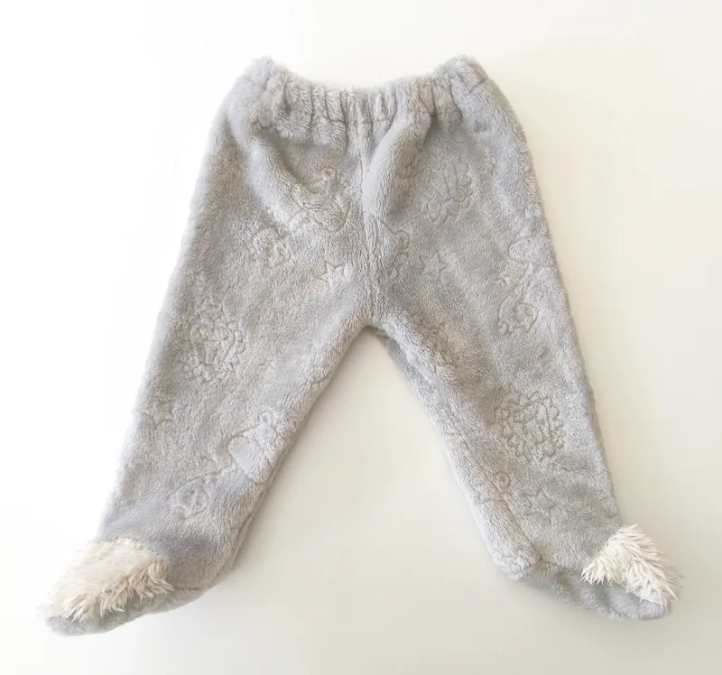 Conjunto de polar. talle: 0 - 3 meses.