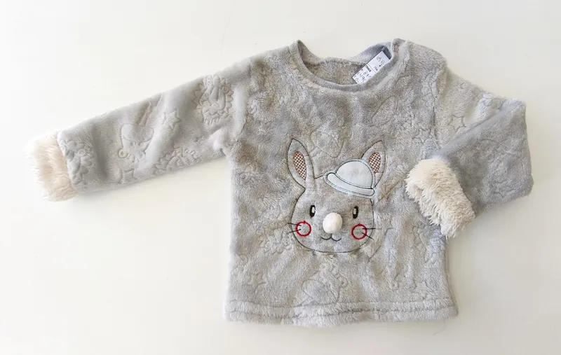 Conjunto de polar. talle: 0 - 3 meses.