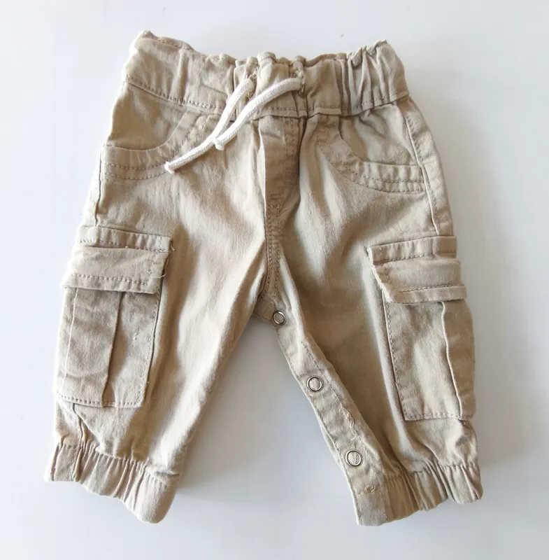 Pantalón. creaciones nilde. talle: 0 - 3 meses.