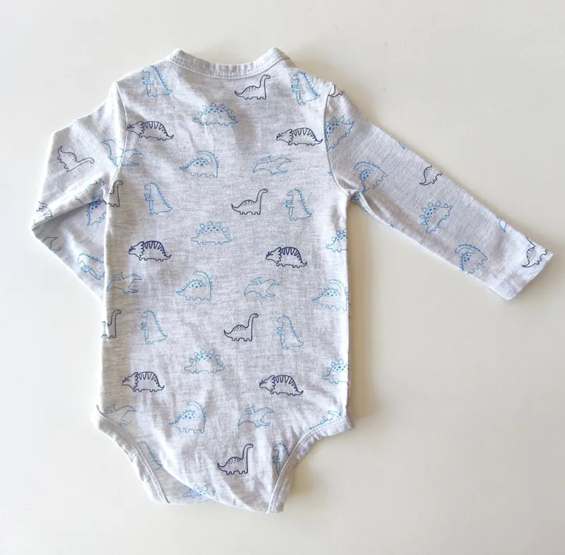 Body manga larga. bas. talle: 3 - 6 meses.