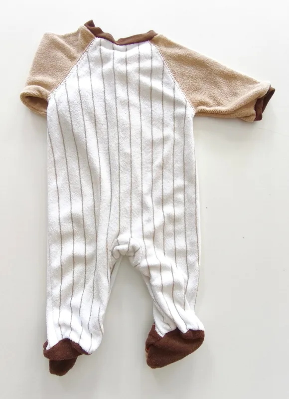 Pijama enterito. carter's. talle: r.n.