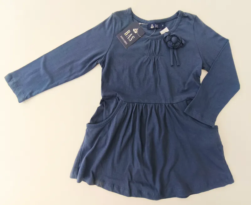 Vestido manga larga. bas. talle: 4.