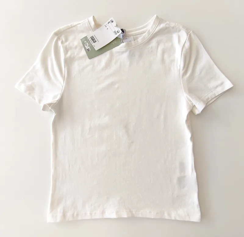 Remera manga corta. h&m. talle: 8 - 10.