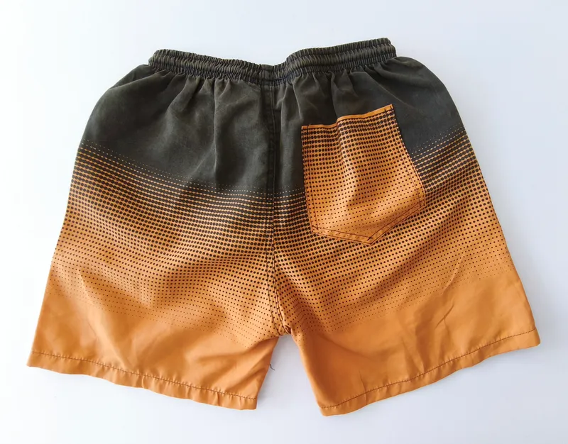 Short taje de baño. talle: 16.