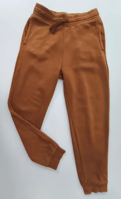 Jogging. h&m. talle: 11 - 12.