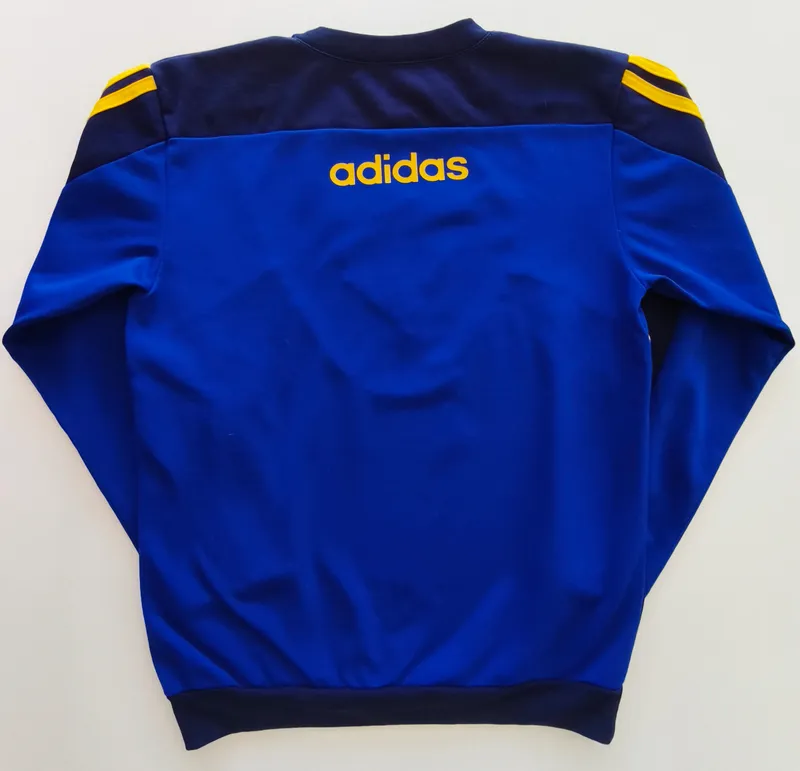 Buzo. adidas. talle: 16.