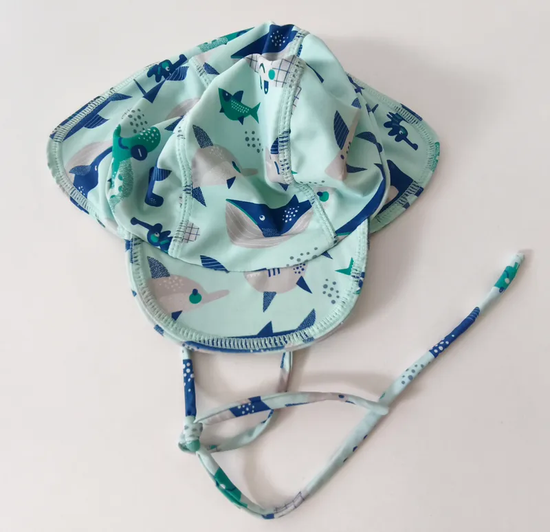 Gorro de sol. bronzini. talle: 6 - 12 meses.