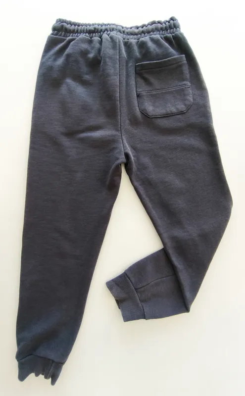 Jogging. zara. talle: 9.
