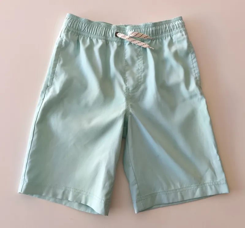 Short traje de baño. oshkosh. talle: 8.