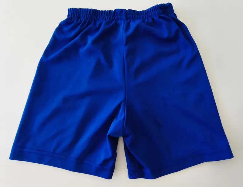 Short. talle: 5 - 6.