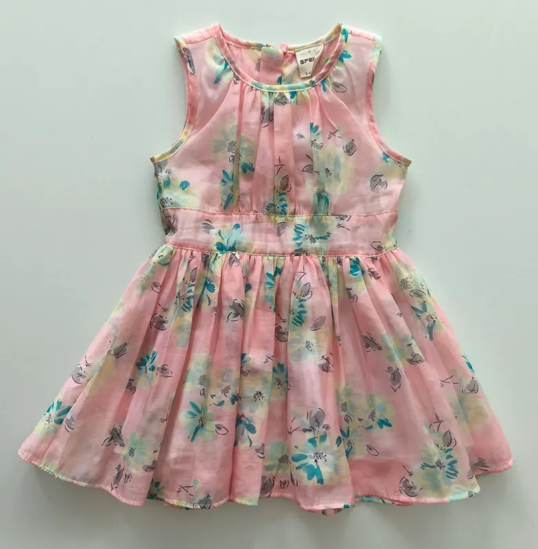 Vestido de fiesta. Talle: 3-4. 