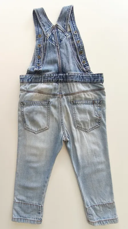 enterito. Zara. Talle 18 - 24 meses.
