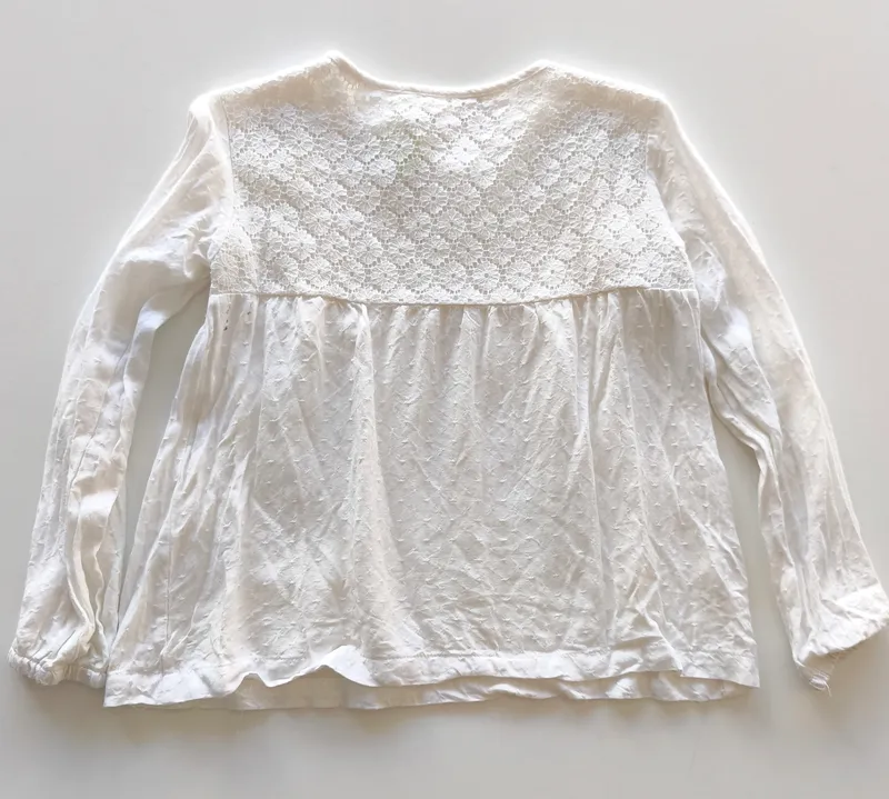 camisa manga larga. Lino. Talle 5 - 6.