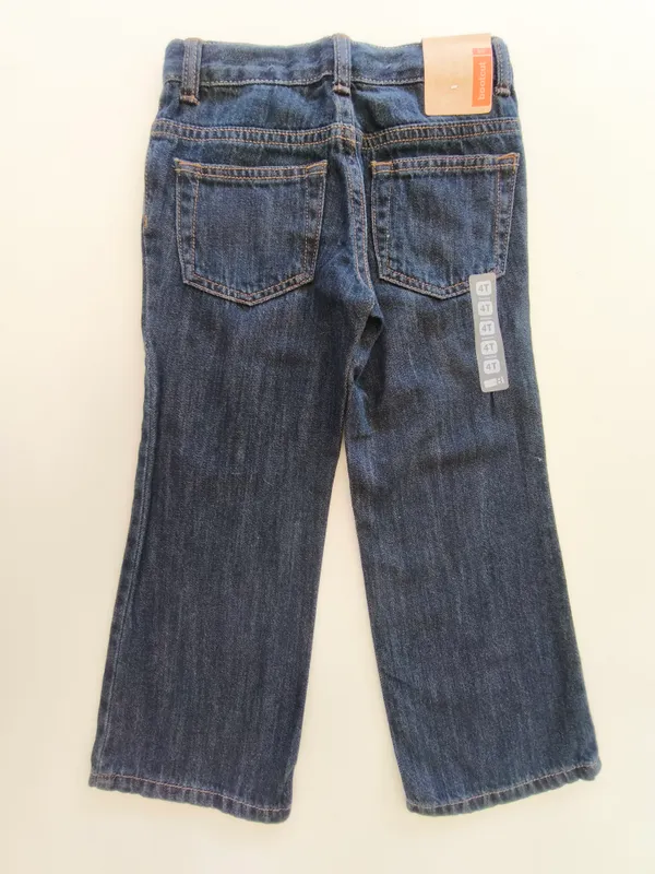 Jean. Bootcut. Talle 4.