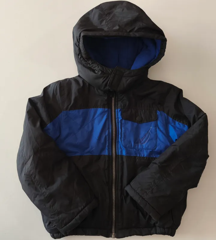 campera. Nautica. Talle 5 - 6.