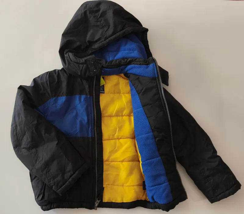 campera. Nautica. Talle 5 - 6.