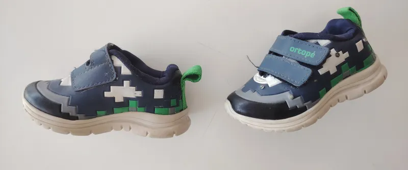 zapatillas. Ortopé. Talle 23