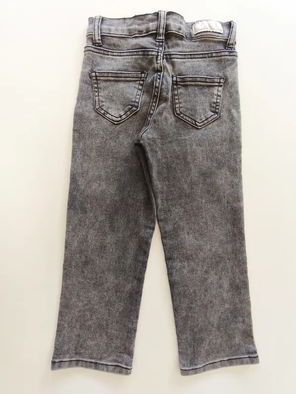 pantalon. Cuidado con el perro. Talle 4.