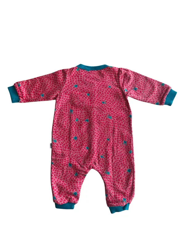 Pijama enterizo. Hering. Talle: 6-9M.