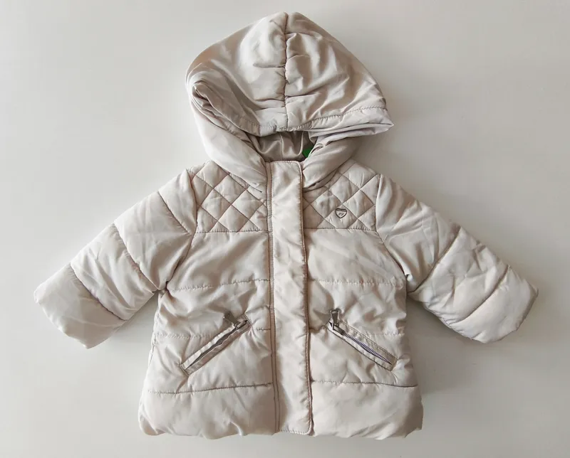 campera. Zara. Talle: 3 - 6 meses. 