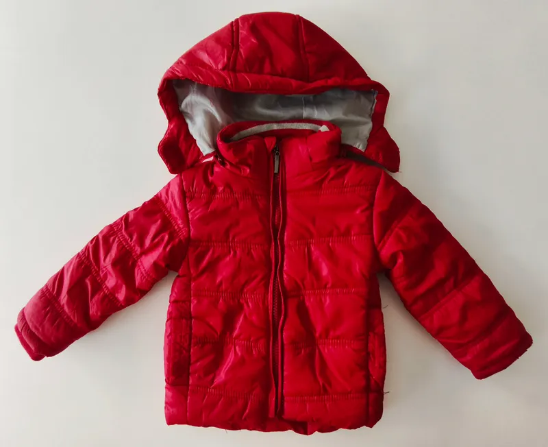 Campera. Bas. talle: 18 meses. 