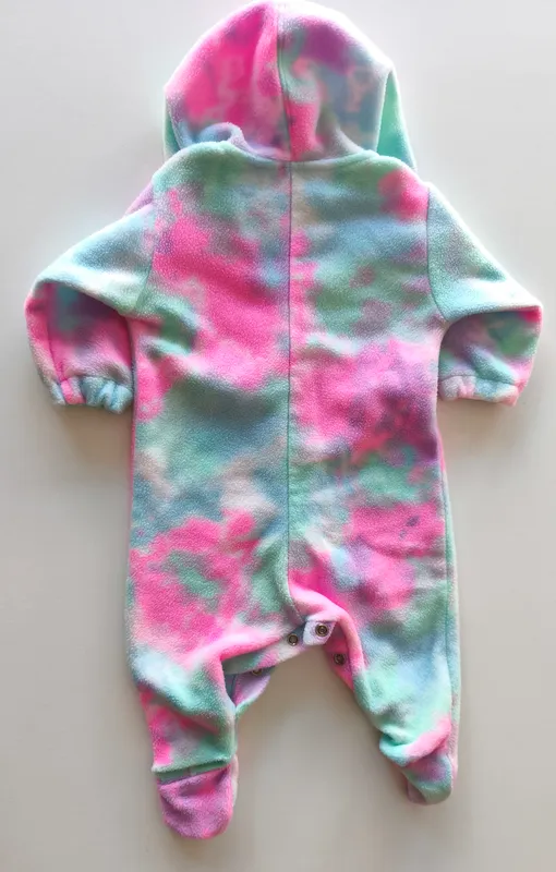 Enterizo de polar. Talle: 6-9M. 