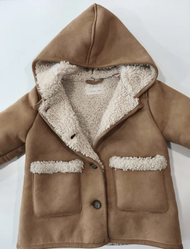 Mini Gamulán. Zara. Talle 3. 