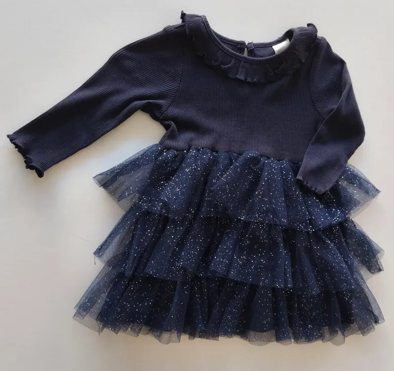 Vestido de fiesta. H&M. Talle: 6M. 
