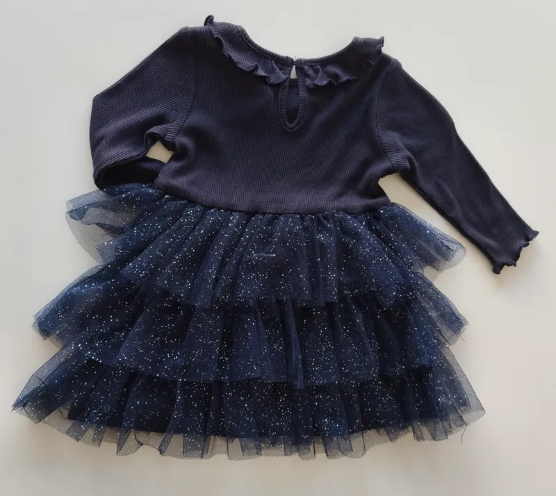 Vestido de fiesta. H&M. Talle: 6M. 