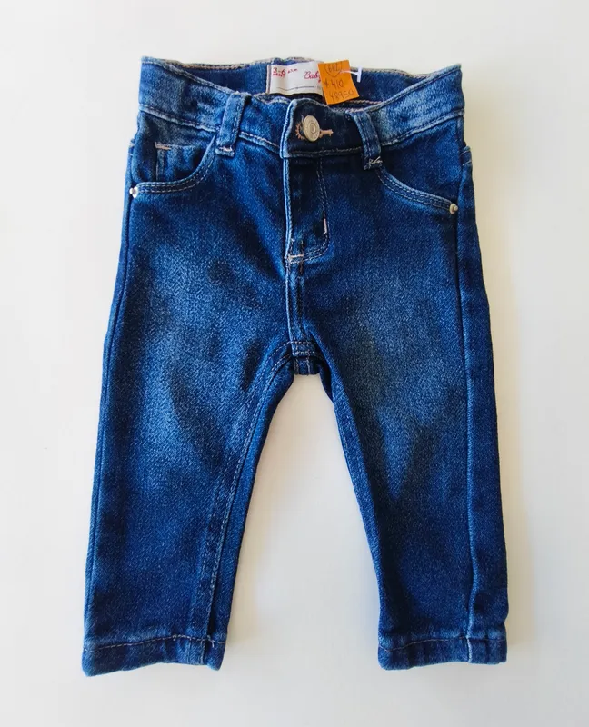 Jean. Denim. Talle 3 - 6 meses.