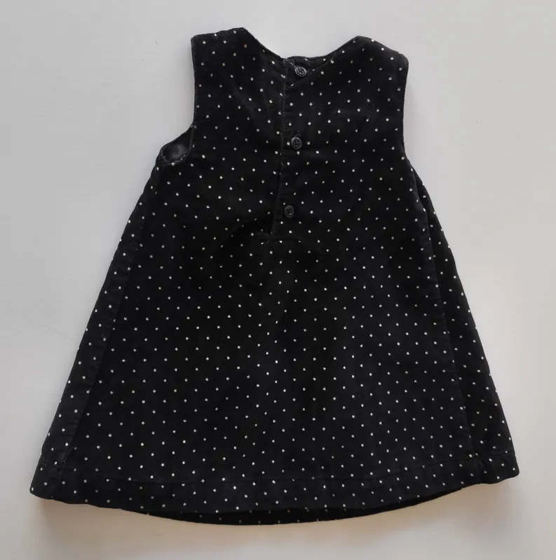 Vestido de pana. Carter's. Talle: 9M. 