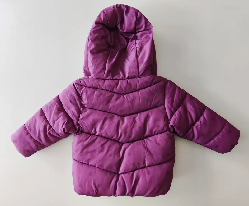campera. Bas. Talle: 6 - 9 meses. 
