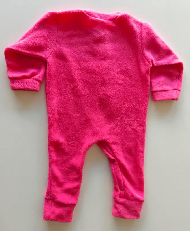 PIjama de polar. Talle: 6-9M.