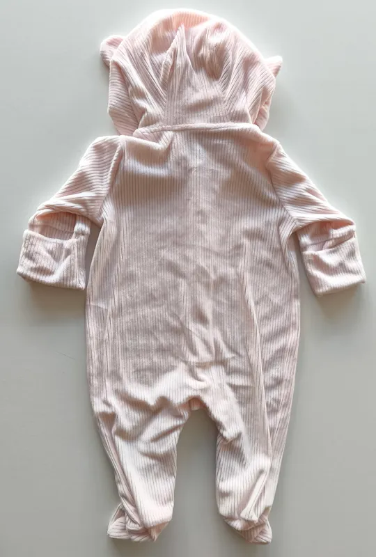 Pijama. Talle:6M. 