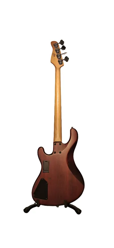 Bajo cort gb34a con funda