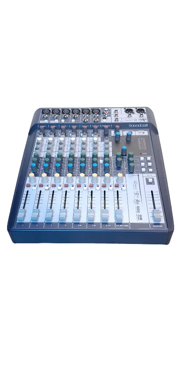 Consola soundcraft signature 10