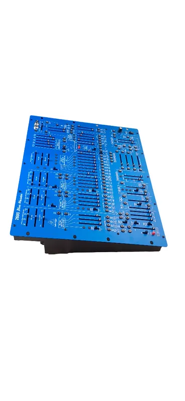Sintetizador semimodular behringer blue marvin
