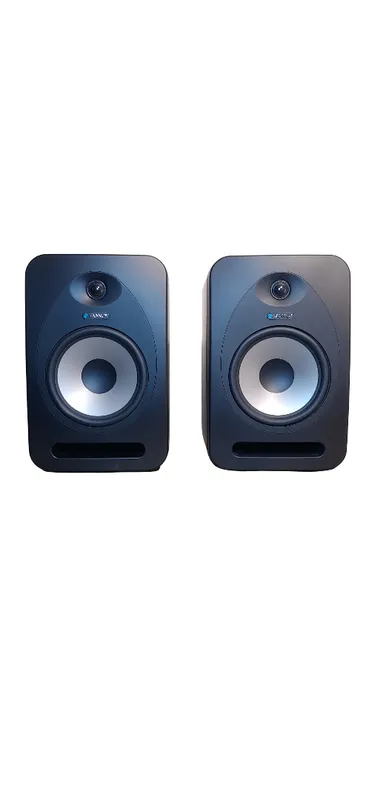 Monitores tannoy reveal 802 par