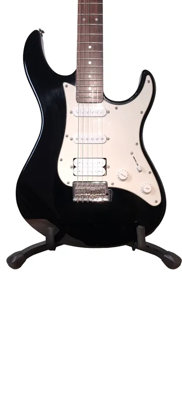 Guitarra electrica yamaha pac012