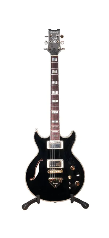 Guitarra electrica ibanez ar520h con funda