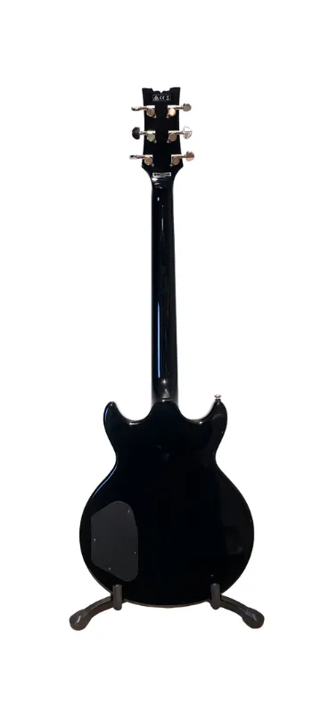 Guitarra electrica ibanez ar520h con funda