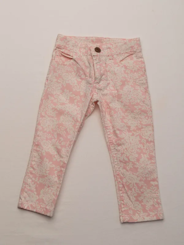 Pantalón gabardina floreado cheeky