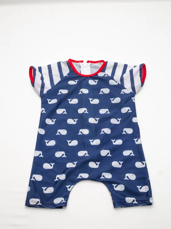 Traje de baño ballenas