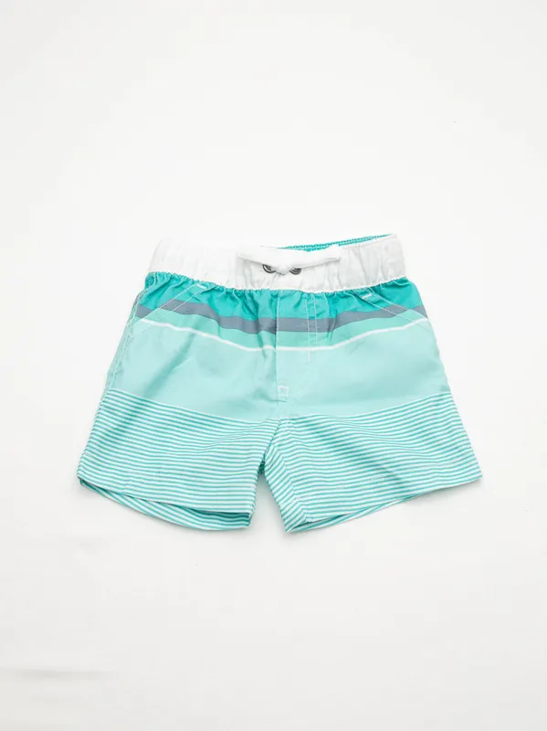 Conjunto remera y short de baño carters