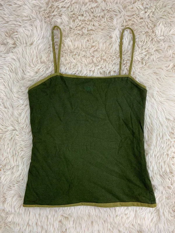 Musculosa verde oscuro vitamina ts