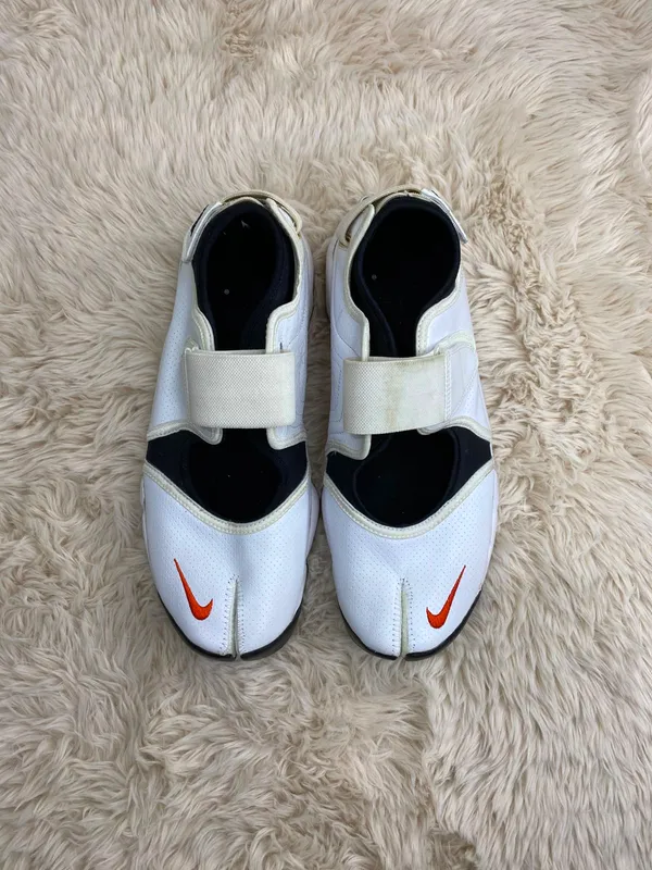 Zapatillas pezuñas blancas nike t44
