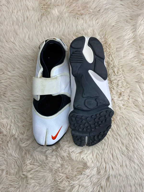 Zapatillas pezuñas blancas nike t44