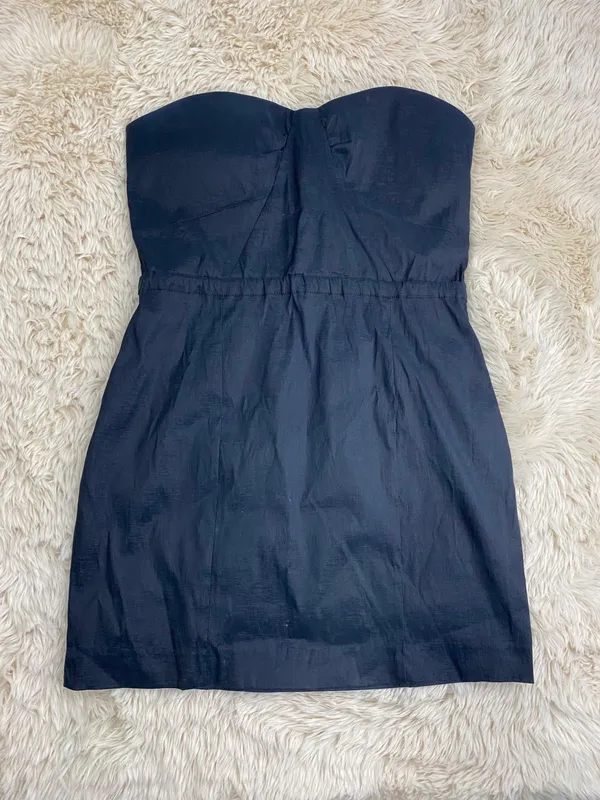Vestido negro strapless desiderata t46